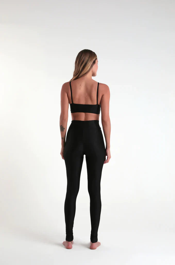 Top New Fit Black Liso - Melt